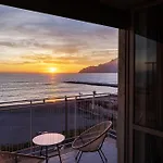 Cas' A Mare - Beachfront Luxury 住宿加早餐酒店 萨莱诺