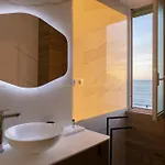 Cas' A Mare - Beachfront Luxury 住宿加早餐酒店 萨莱诺