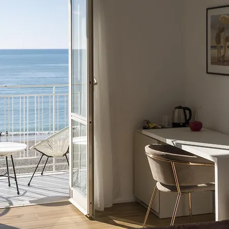 Bed & Breakfast Cas' A Mare - Beachfront Luxury 4*